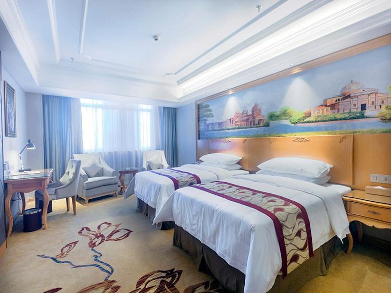 Vienna International Hotel Haikou West Bus Station Екстериор снимка