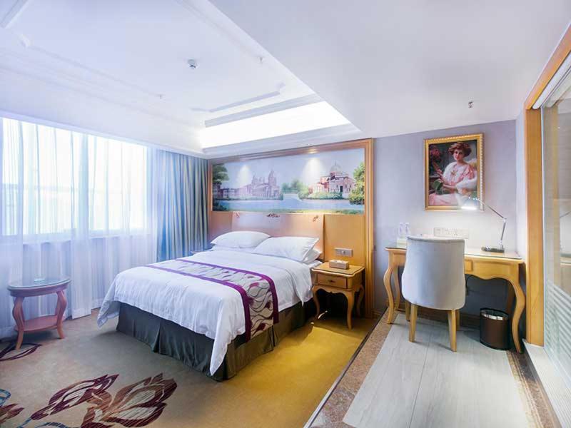 Vienna International Hotel Haikou West Bus Station Екстериор снимка